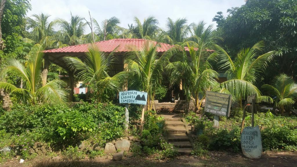 Hostal La Gloria Merida Bagian luar foto