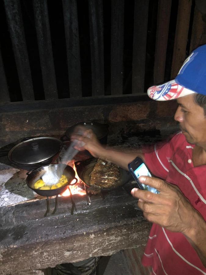 Hostal La Gloria Merida Bagian luar foto